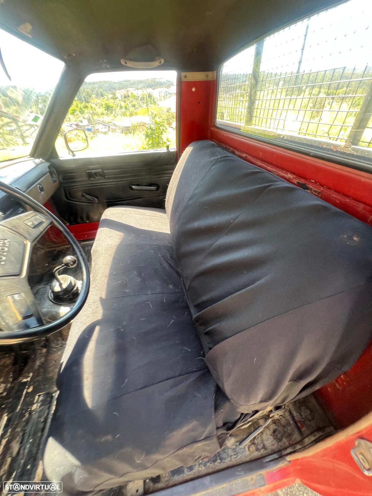 Toyota Hilux - 14