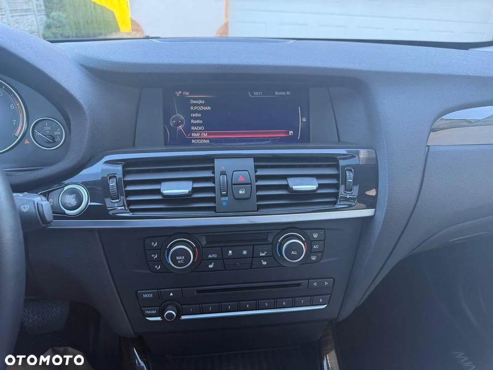 BMW X3 xDrive28i - 18
