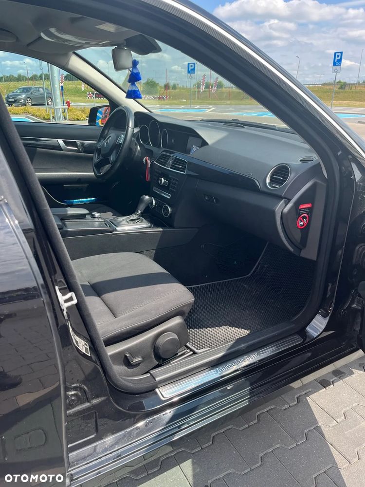 Mercedes-Benz Klasa C 200 CDI 7G-TRONIC Avantgarde Edition - 4