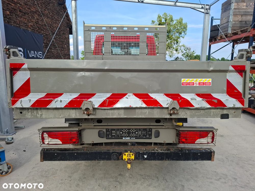 Mercedes-Benz Spriner - 9