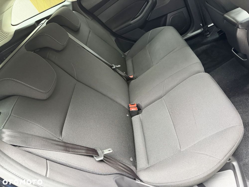 Ford Focus - 34