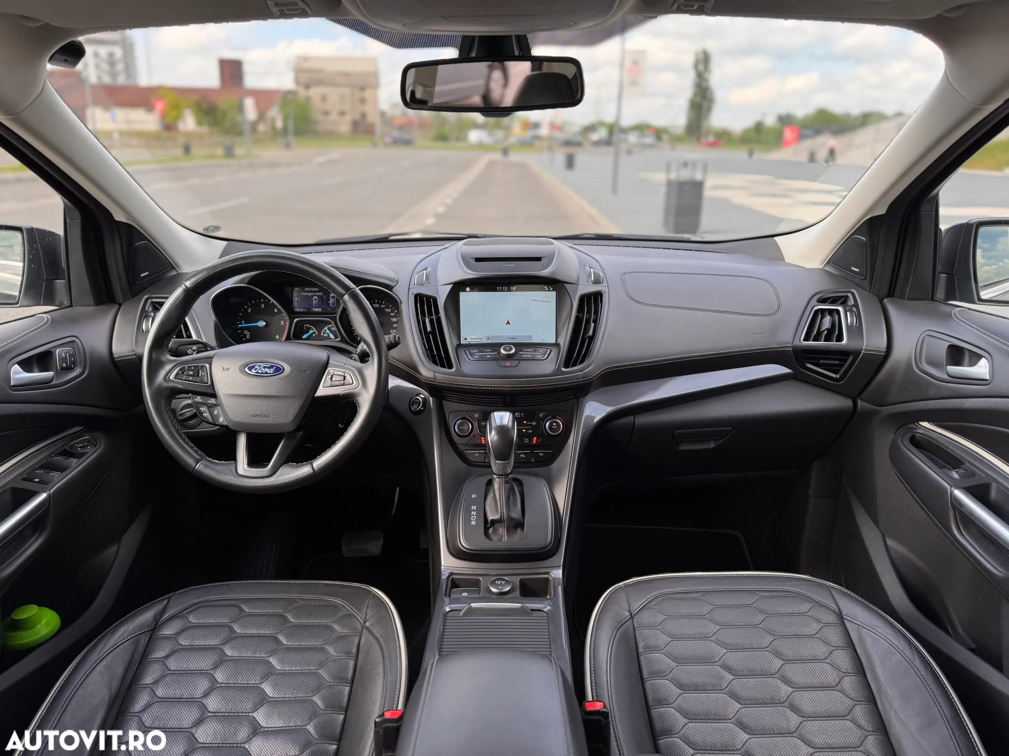 Ford Kuga 2.0 TDCi 4x4 Aut. Vignale - 6