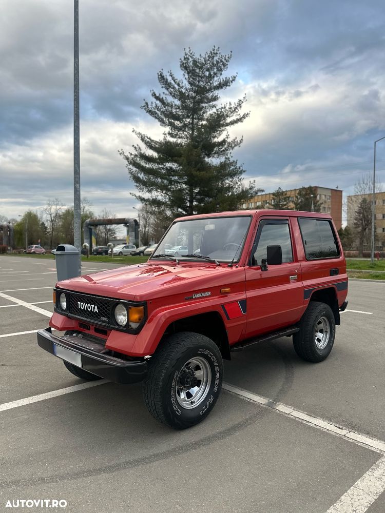 Toyota Land Cruiser - 1