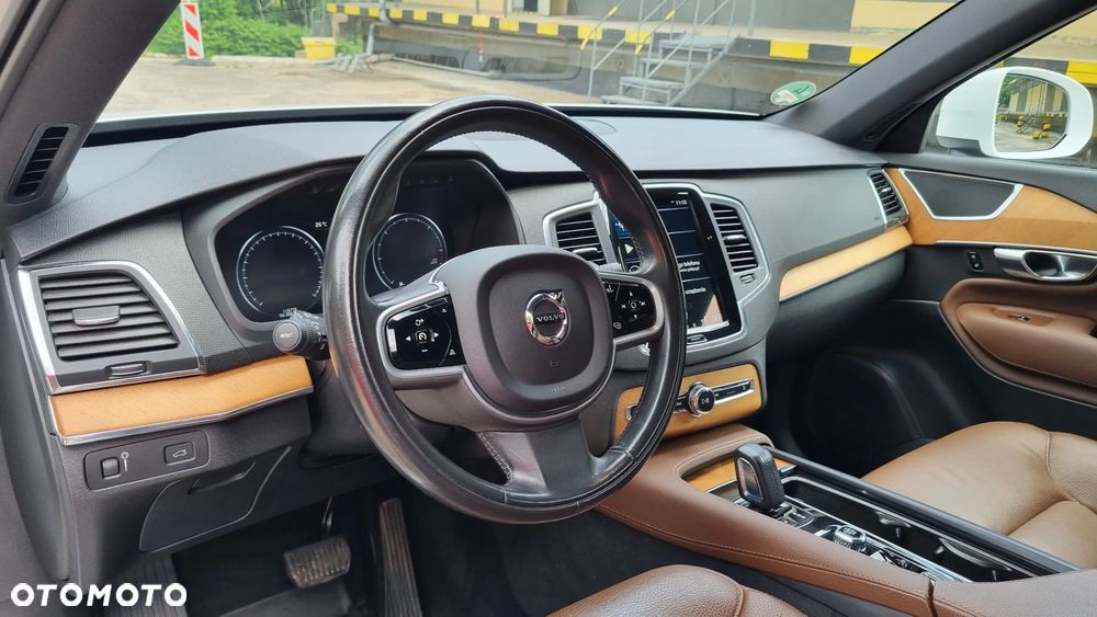 Volvo XC 90 B5 D AWD Momentum 7os - 8
