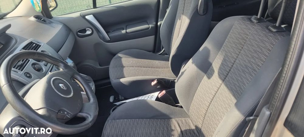Renault Scenic 1.6 16V CVA Dynamique Aut - 3