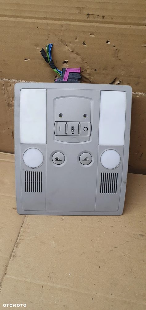 Lampka oświetlenie kabiny podsufitki Audi A8 D3 4E0947111AA - 5