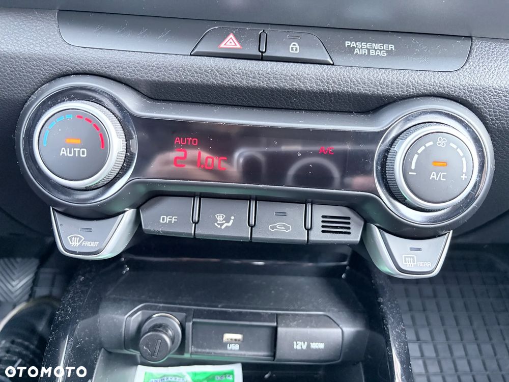 Kia Stonic 1.2 L - 10