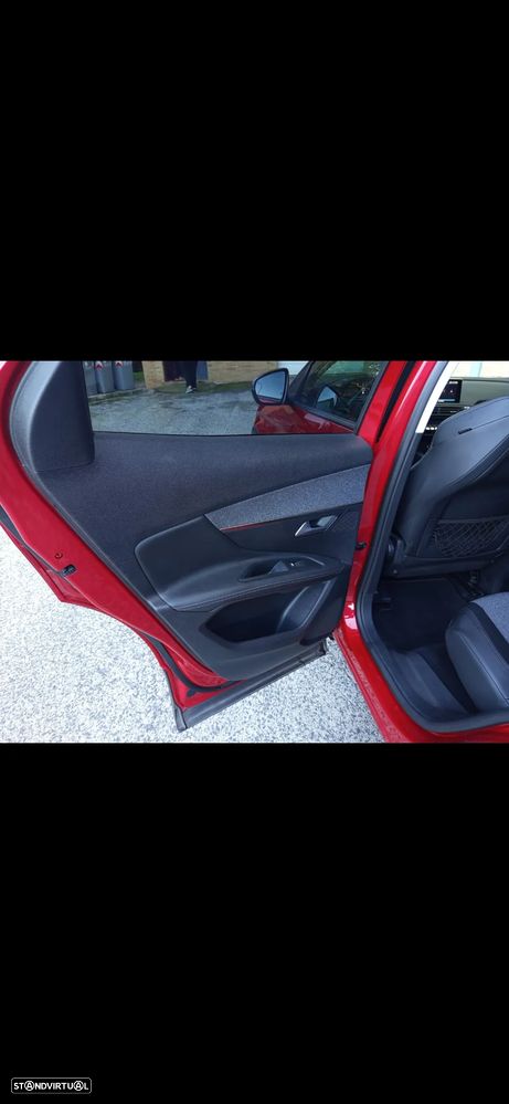 Peugeot 3008 1.5 BlueHDi Allure EAT8 - 28