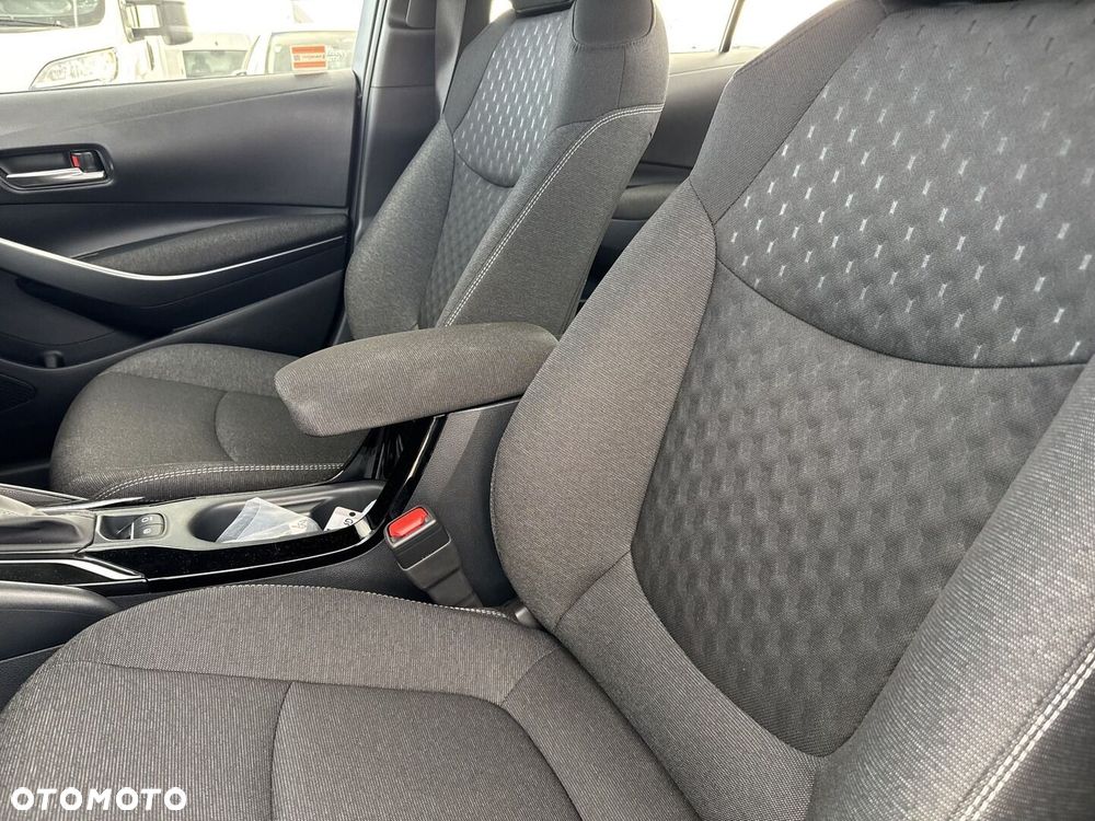 Toyota Corolla 1.8 Hybrid Comfort - 17
