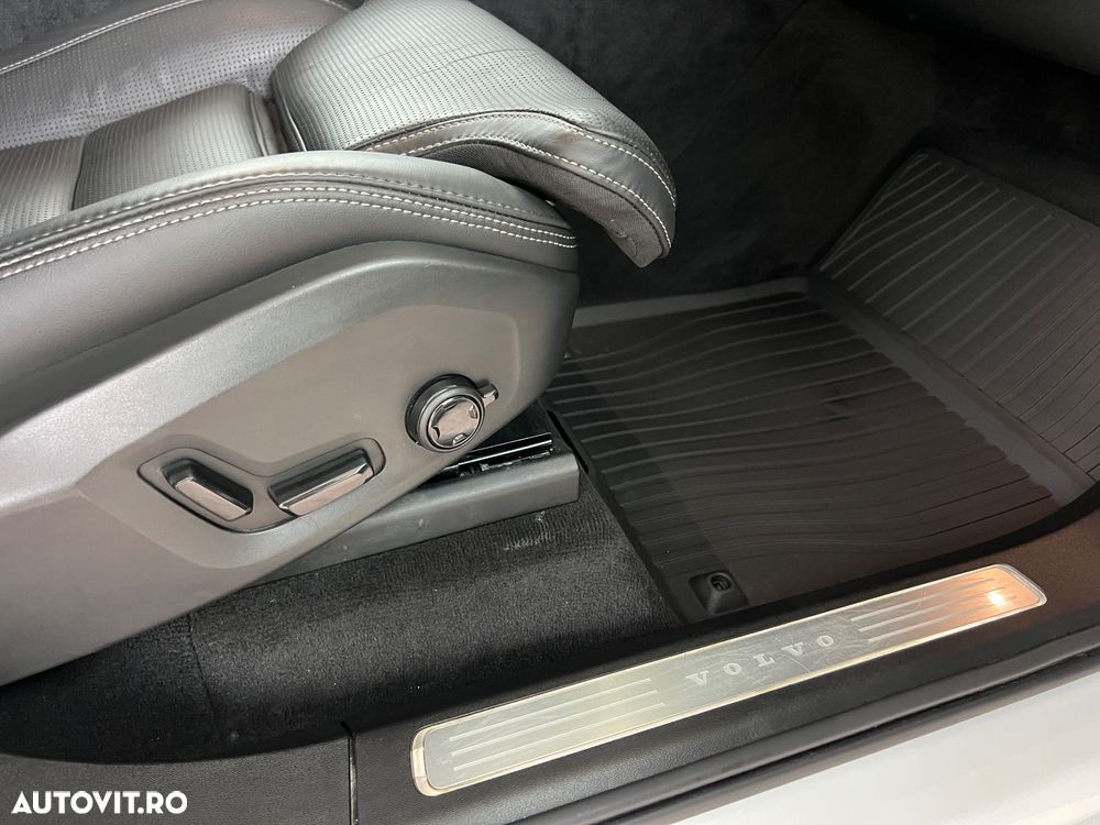 Volvo XC 90 B5 MHEV AWD 5 locuri R-Design - 24