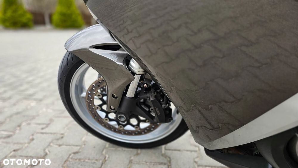 Honda VFR - 11