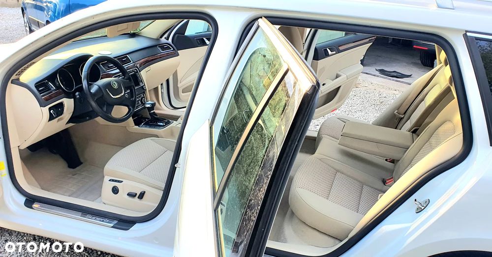 Skoda Superb 1.8 TSI DSG Exclusive - 8