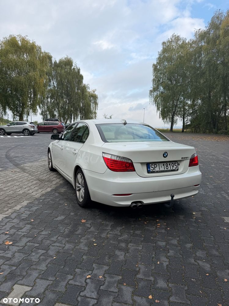 BMW 530I 2009 photo 3