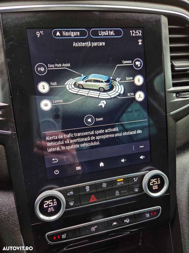 Renault Megane BLUE dCi 115 EDC BOSE EDITION - 26