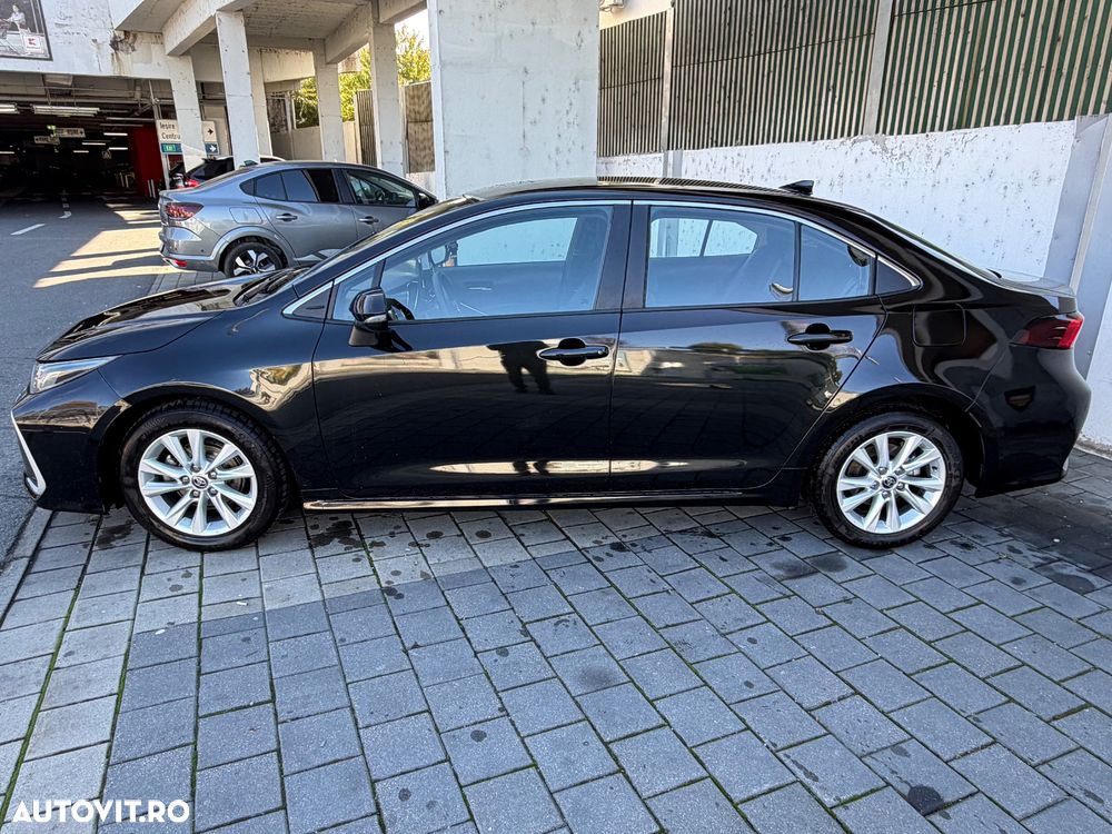 Toyota Corolla 1.8 Business Edition - 3