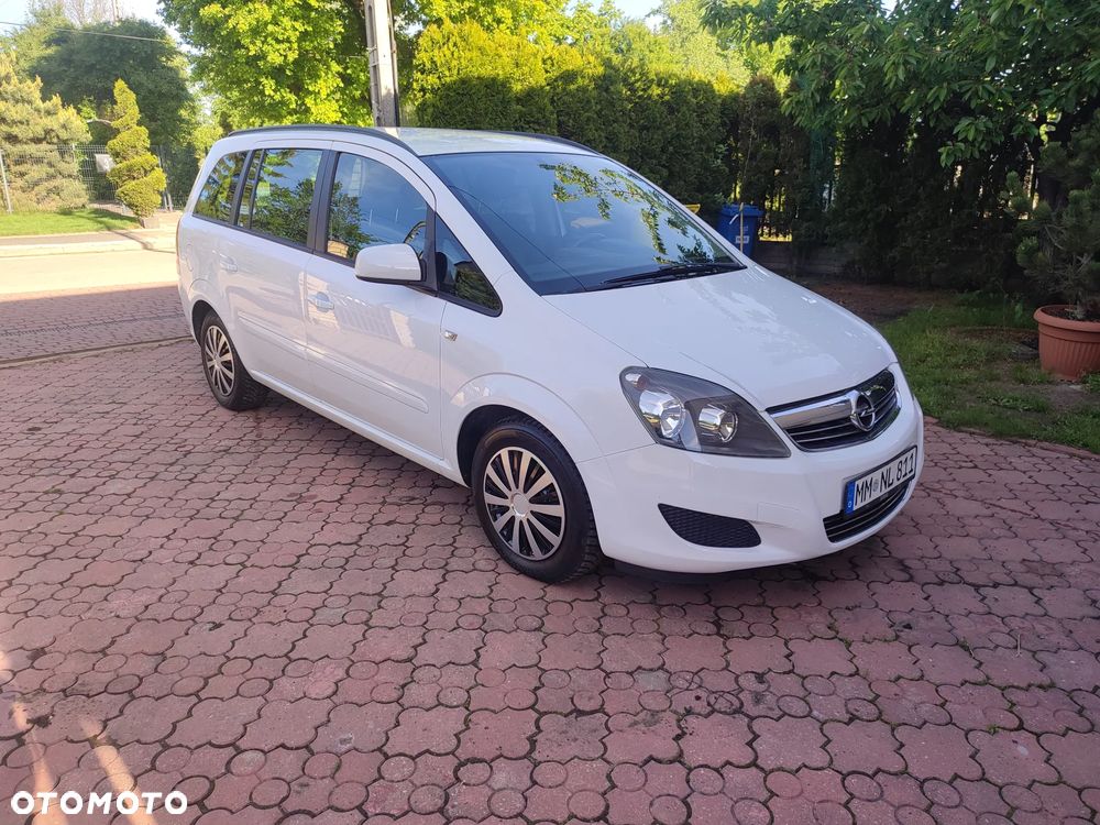 Opel Zafira 1.6 Cosmo - 1