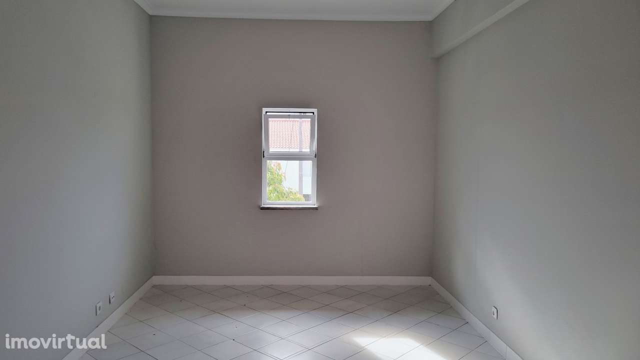 LOJA - CHARNECA (Centro Comercial Duque) - Grande imagem: 3/6