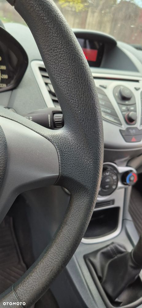 Ford Fiesta - 23