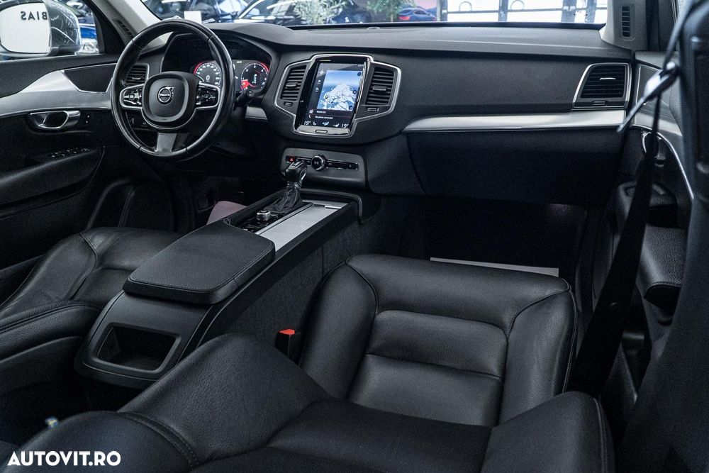 Volvo XC 90 D5 AWD Momentum - 3