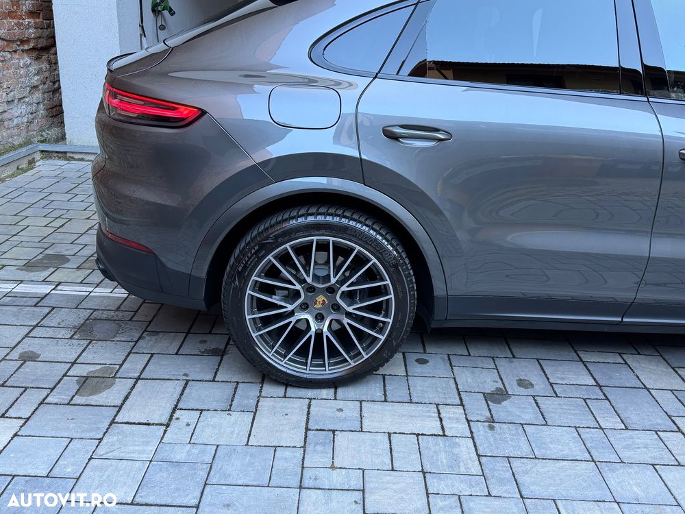 Porsche Cayenne Coupe Standard - 2