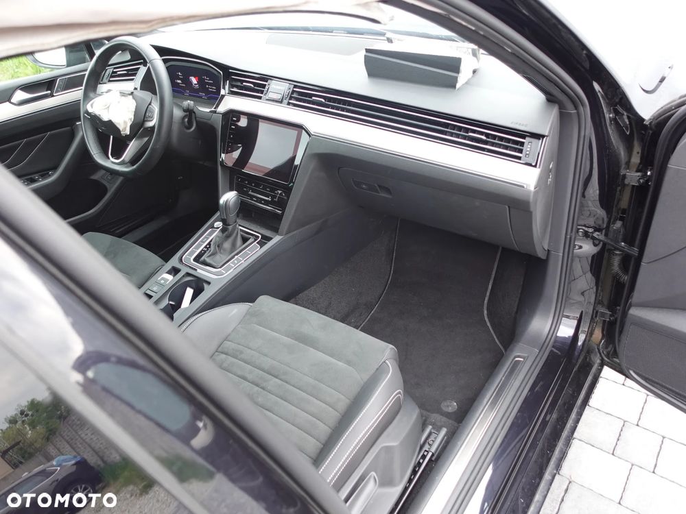 Volkswagen Passat 2.0 TDI SCR DSG Elegance - 5