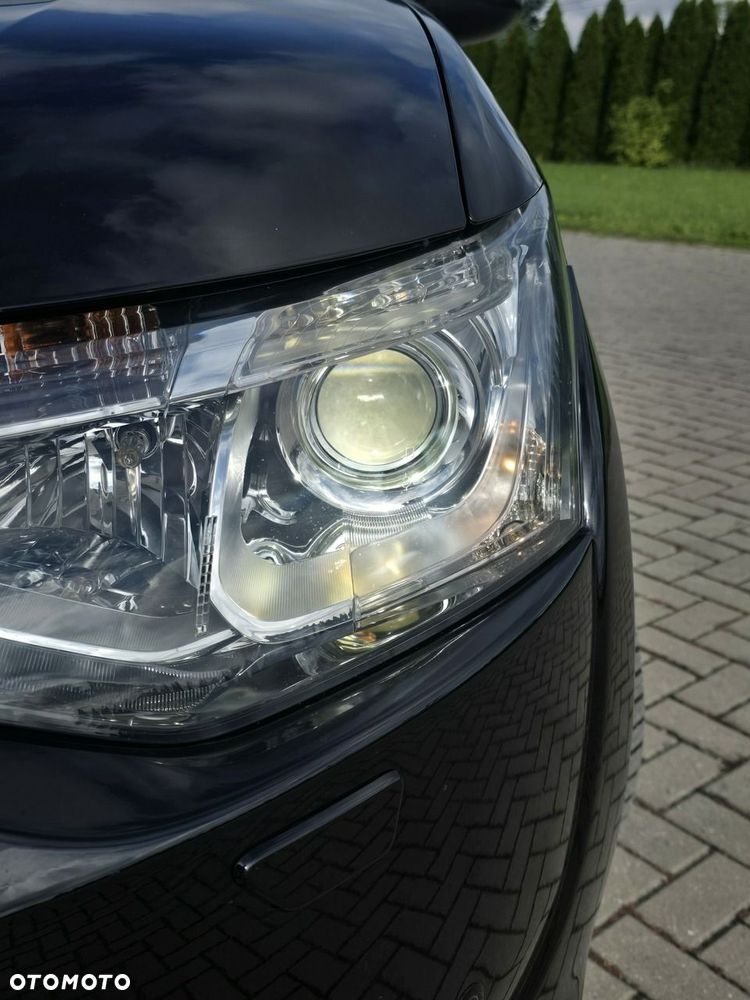 Mitsubishi Outlander - 6