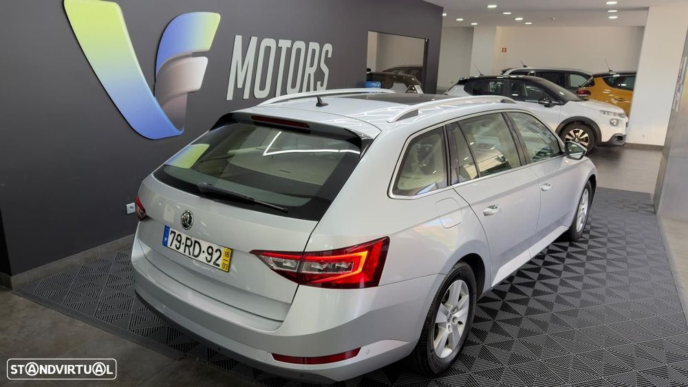 Skoda Superb Break 2.0 TDI Style DSG - 12