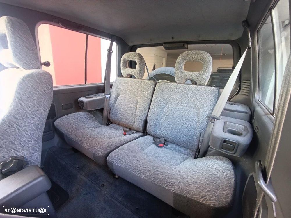 Mitsubishi Pajero 2.8 TD GLS - 17