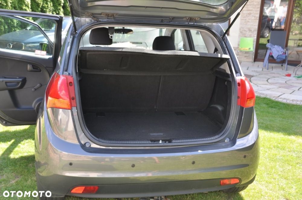 Kia Venga 1.6 M - 11