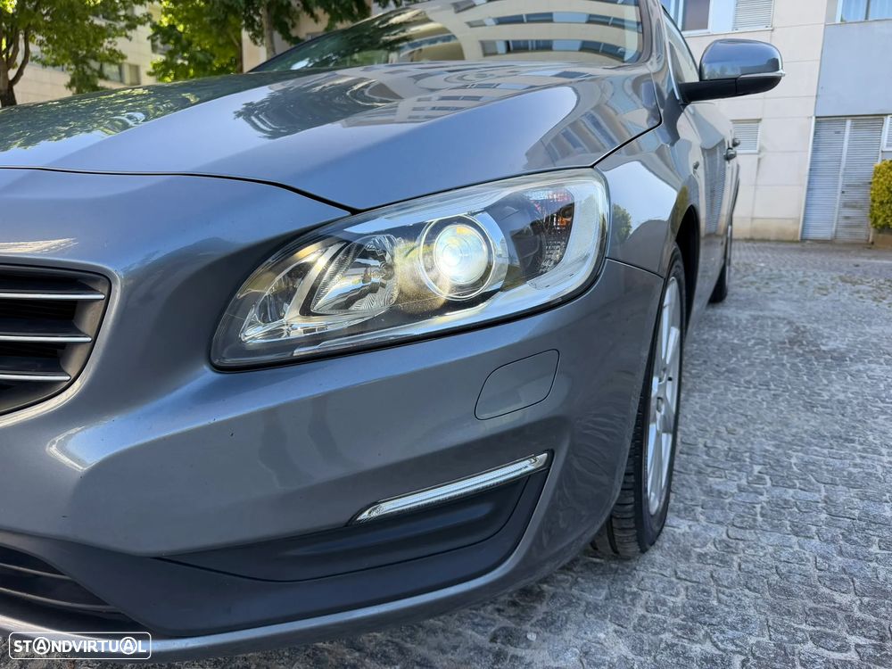 Volvo V60 2.0 D3 Summum - 27