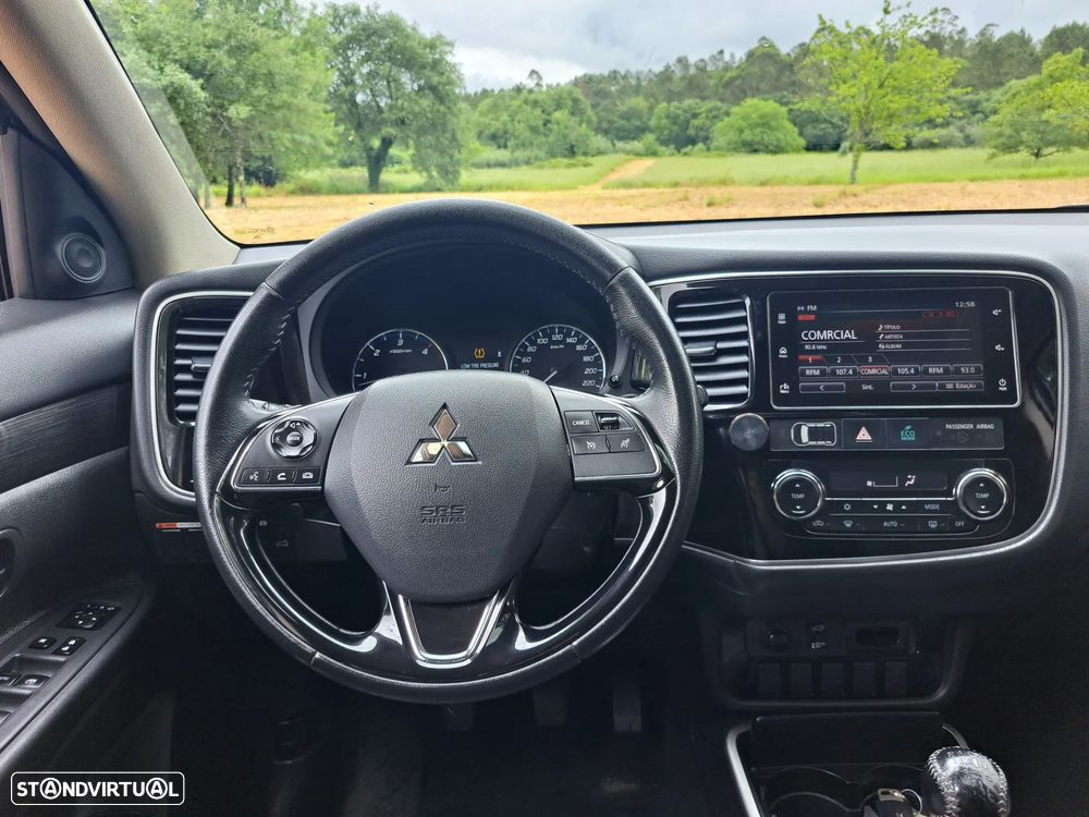 Mitsubishi Outlander 2.2 DI-D Intense - 19
