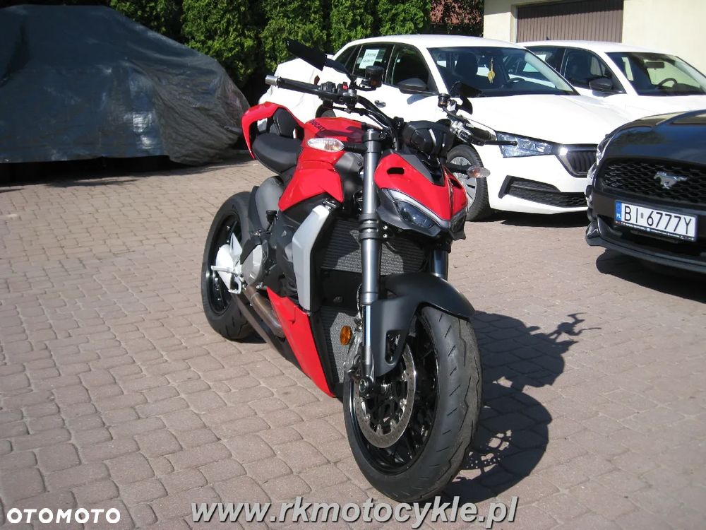 Ducati Streetfighter V2