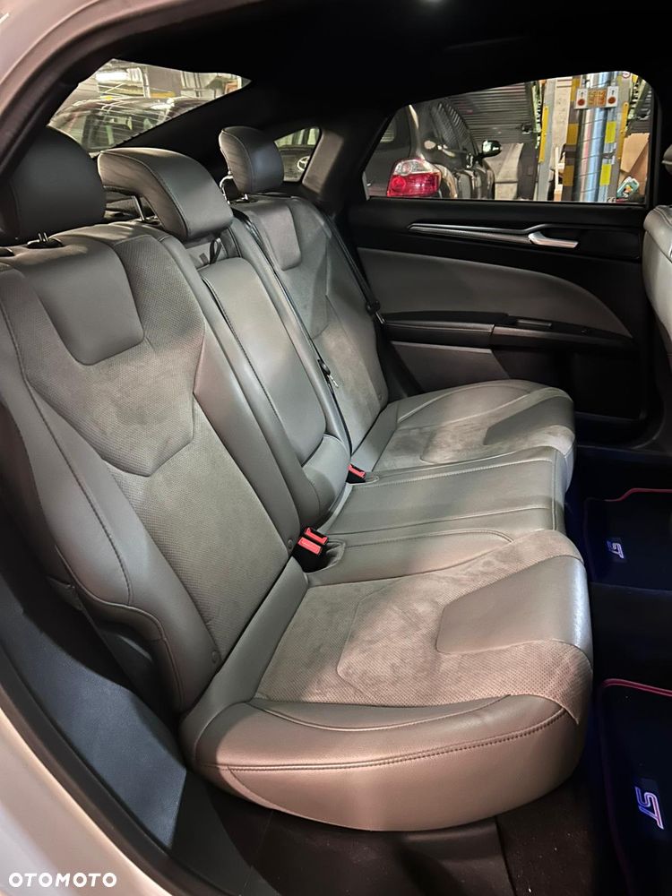 Ford Fusion - 20