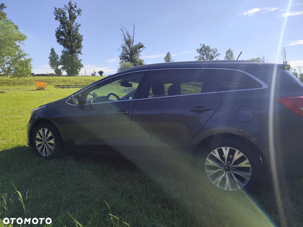 Kia Ceed - 6