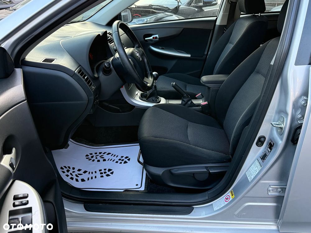 Toyota Corolla 1.6 Premium - 11