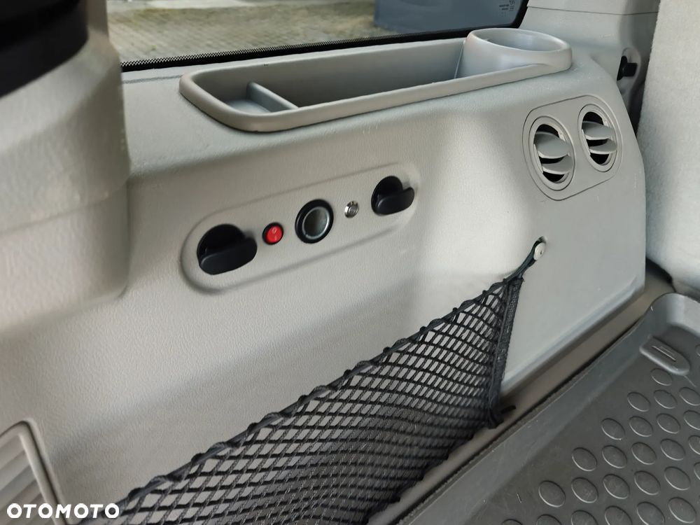 Jeep Commander 5.7 V8 Limited - 38