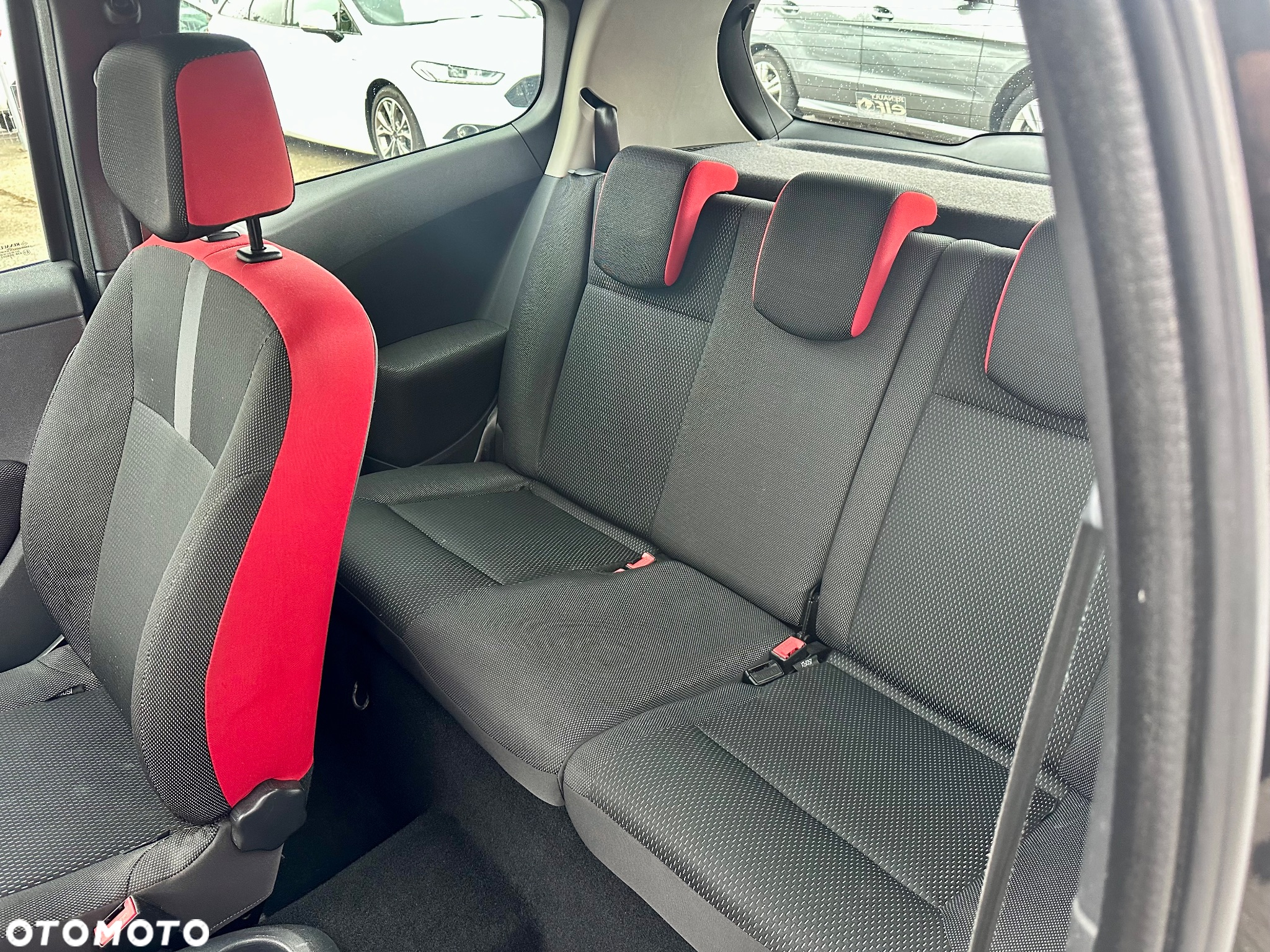 Renault Clio 1.2 16V Ripcurl - 17