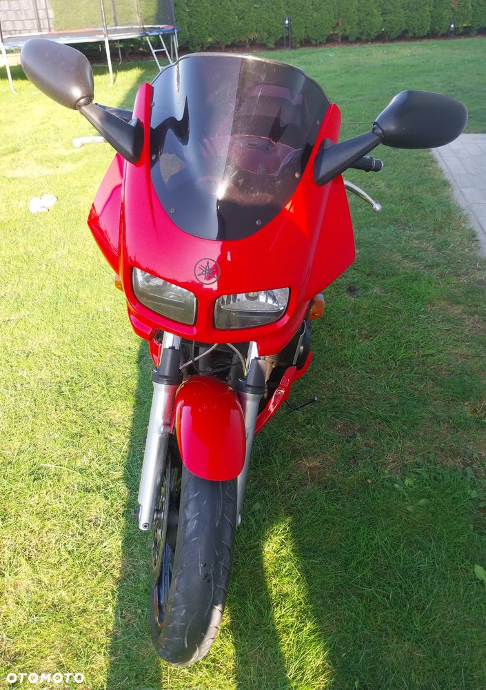 Yamaha FZS - 6