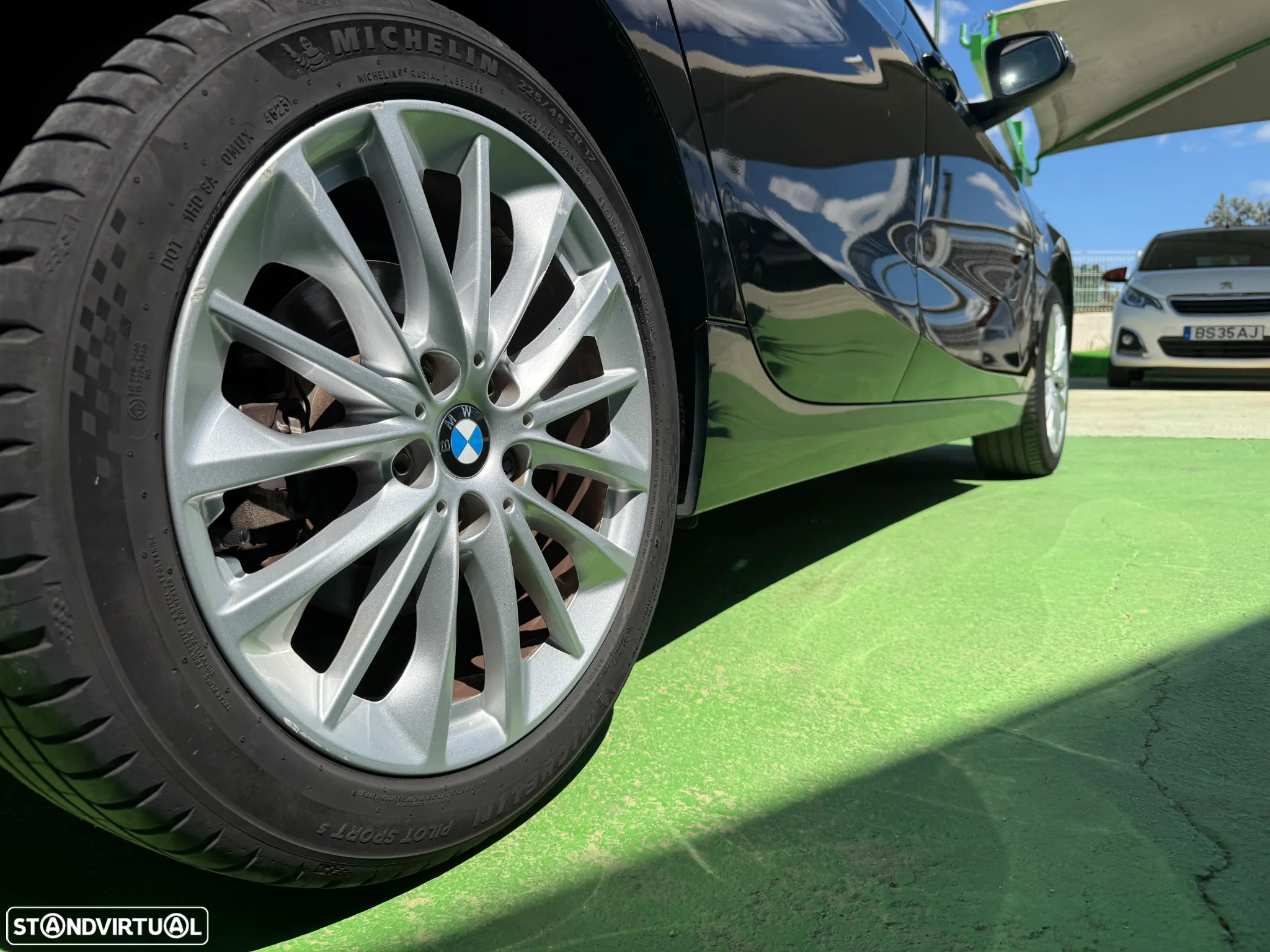 BMW 116 d Pack Color Vision Auto - 11