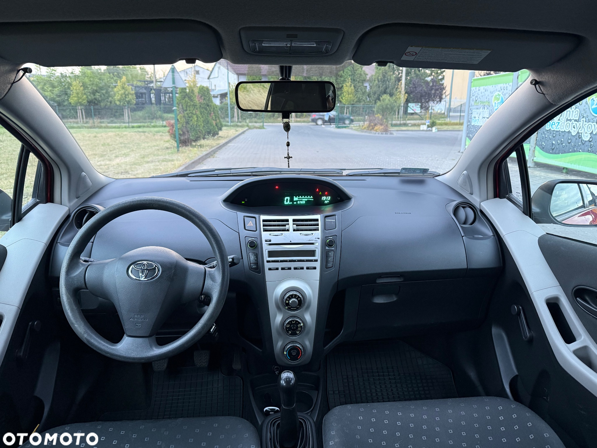 Toyota Yaris 1.3 Luna Premium - 14