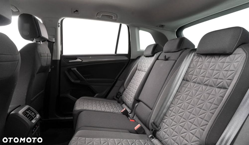 Volkswagen Tiguan - 16