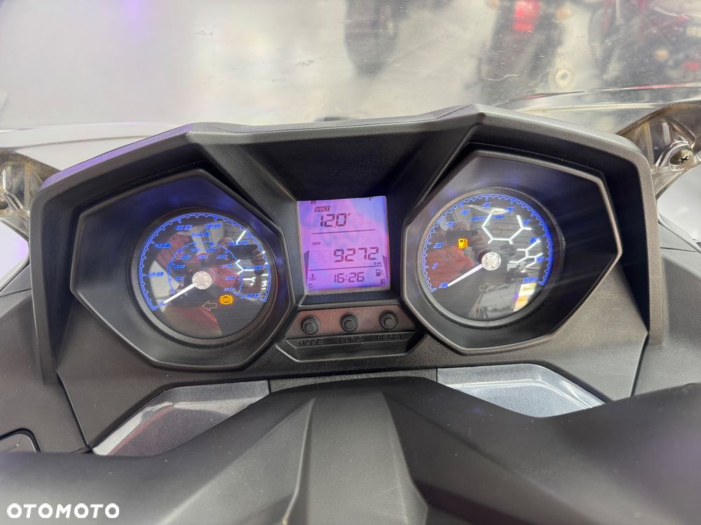 Kymco Downtown - 26