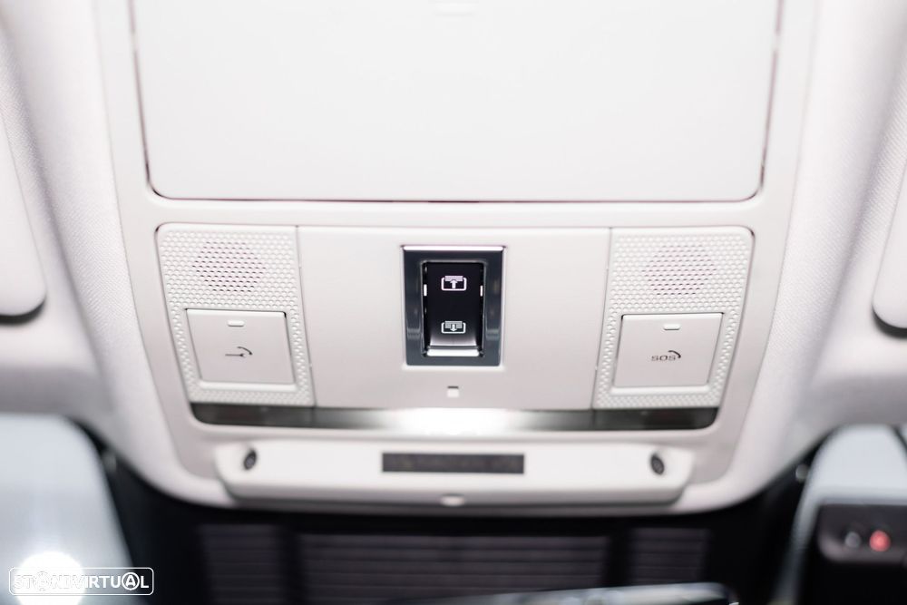 Land Rover Range Rover Evoque 1.5 P300e AWD Auto - 29