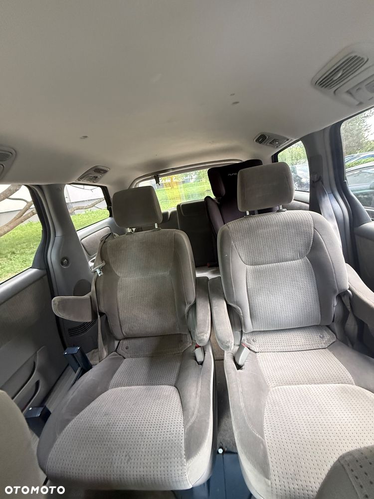 Toyota Sienna 3.3 LE AWD - 6
