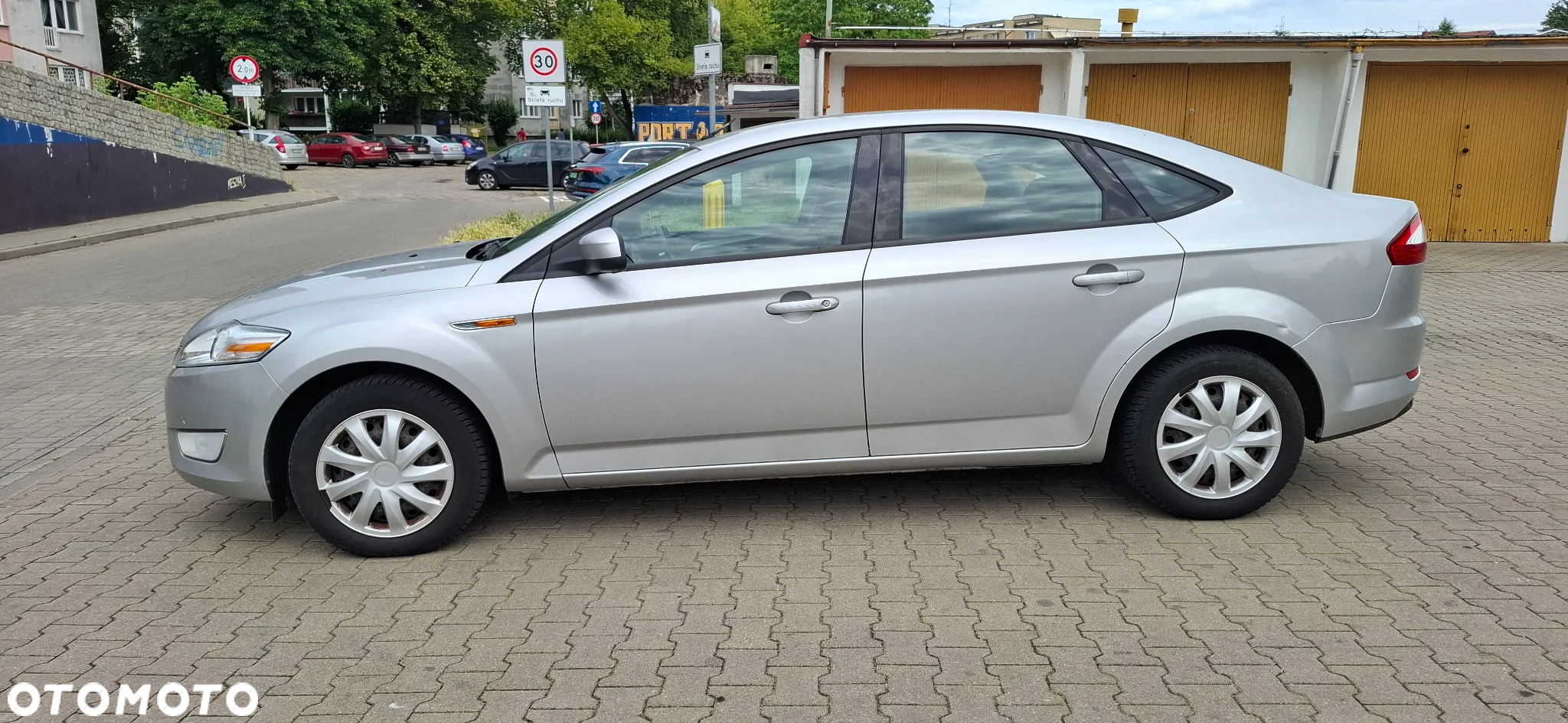 Ford Mondeo 1.6 Ghia - 8