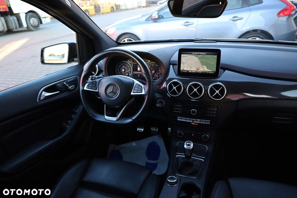 Mercedes-Benz Klasa B 200 UrbanStyle Edition - 27
