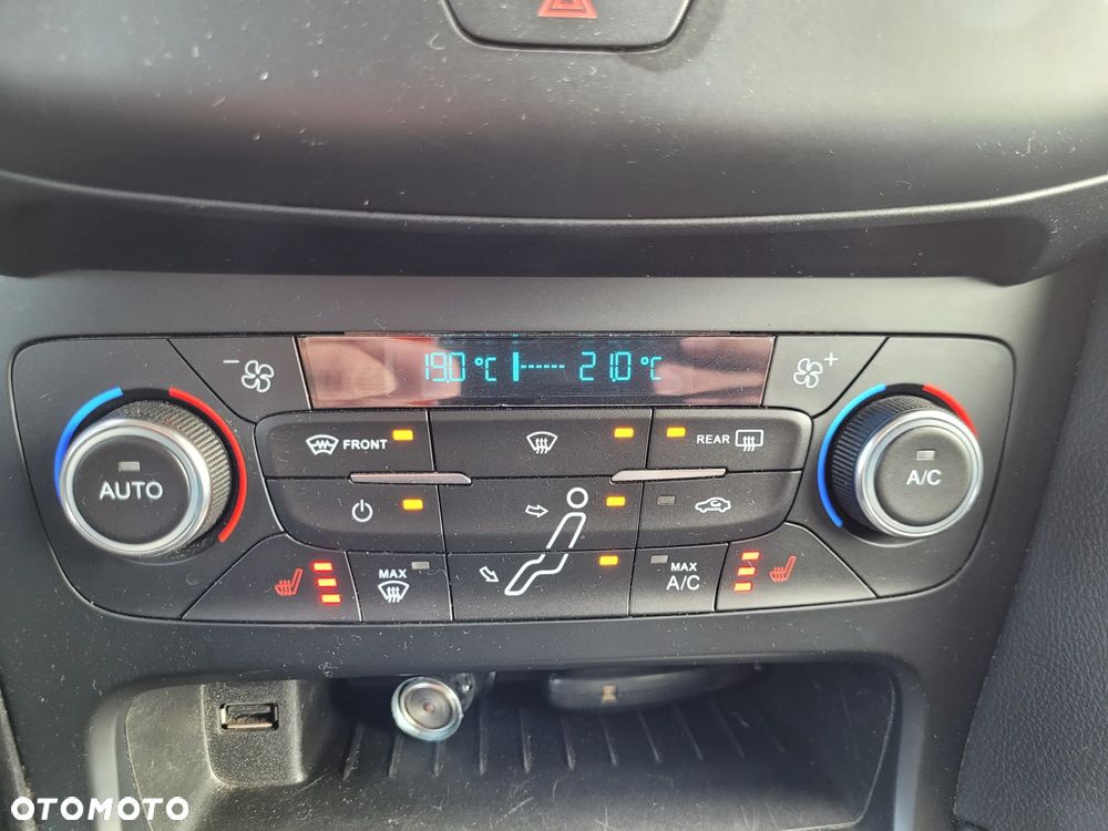 Ford Focus 1.5 EcoBoost STart-Stopp-System ST-LINE - 6