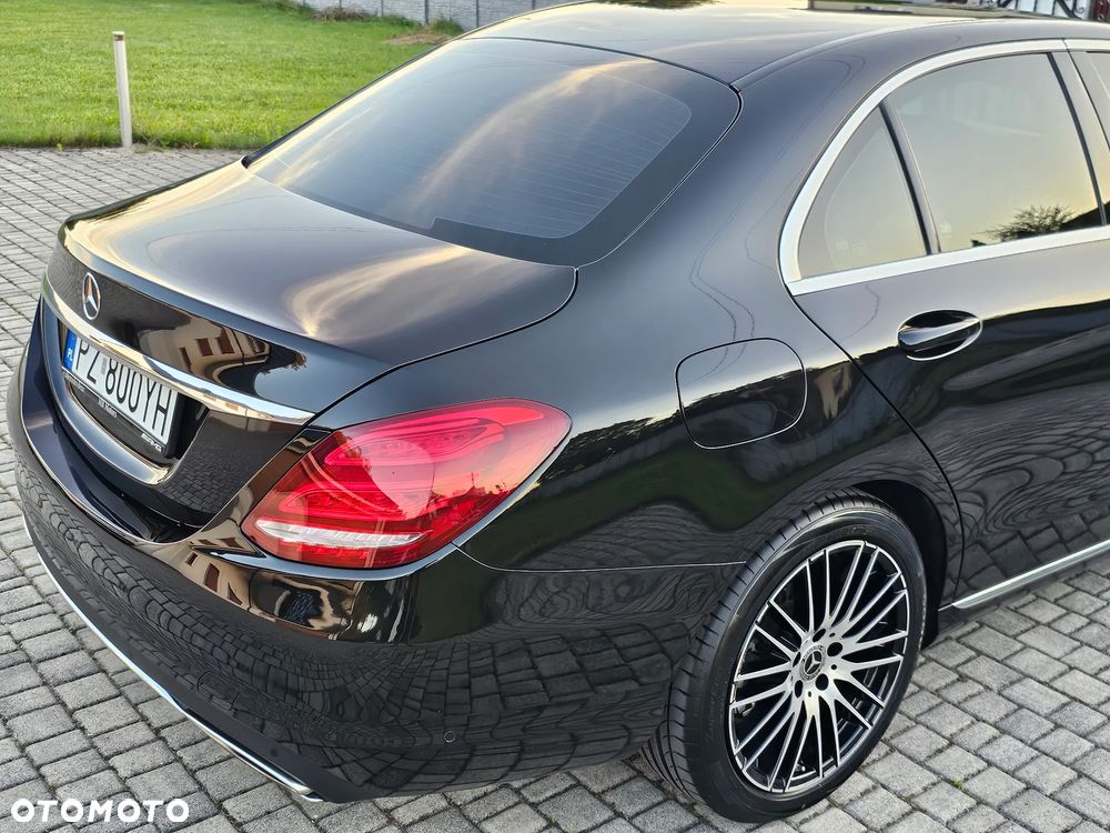 Mercedes-Benz Klasa C 300 7G-TRONIC - 35