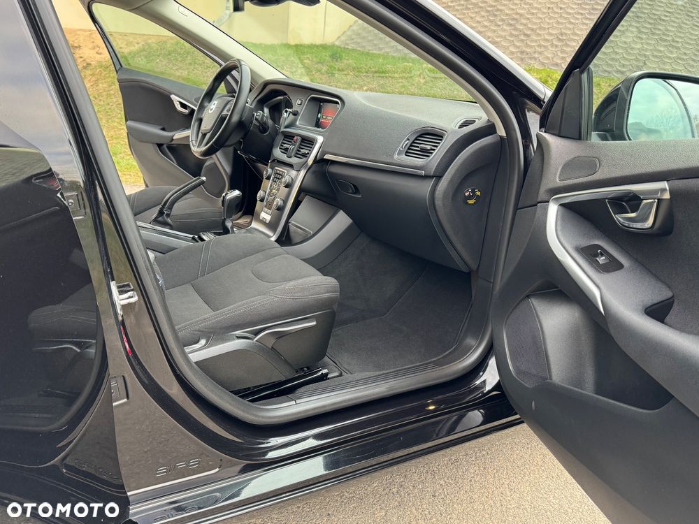 Volvo V40 D3 Summum - 23