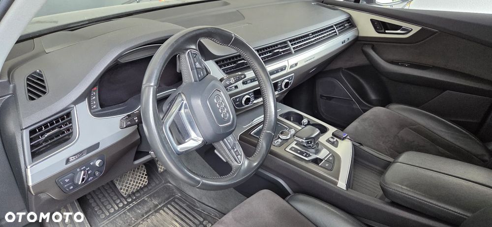 Audi Q7 - 7